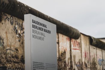 berlin_wall.jpg