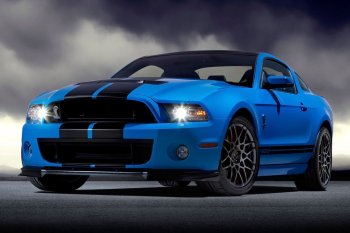 2012_Ford_Mustang_Shelby_GT500_3535342.jpg