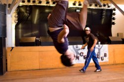 Breakdancer 1.jpg