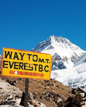 Everest Base Camp Sign 3.jpg