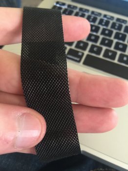 reiga milanese loop black.jpg