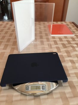 iPadPro97_Silicone Case Wt_01.jpg