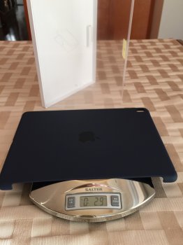 iPadPro97_Silicone Case Wt_02.jpg