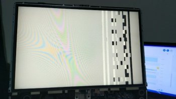 imac_weird_screen_display.jpg