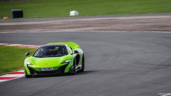 2016_mclaren_675lt_79_1920x1080.jpg
