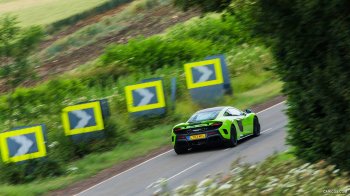 2016_mclaren_675lt_61_1920x1080.jpg