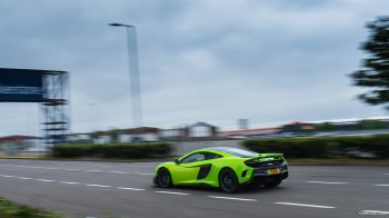 2016_mclaren_675lt_50_1920x1080.jpg