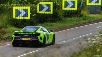 2016_mclaren_675lt_59_1920x1080.jpg
