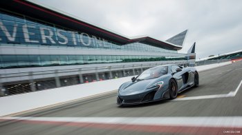 2016_mclaren_675lt_183_1920x1080.jpg