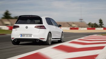 2016_volkswagen_golf_gti_clubsport_3_2560x1440.jpg
