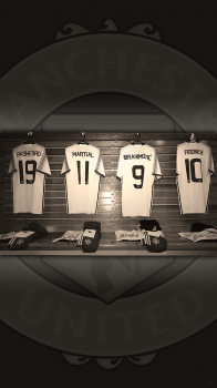 Manchester United jerseys.png