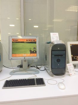 Moscow Apple Museum (10).jpg