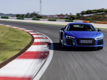 2016_audi_r8_v10_plus_64_1600x1200.jpg
