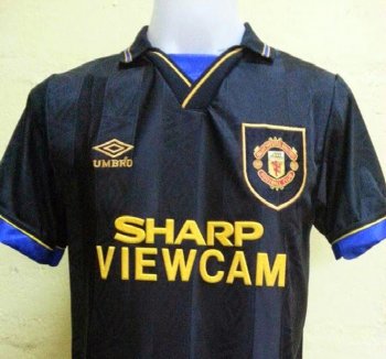 manchester-united-jersey-retro-1993-1994.jpg