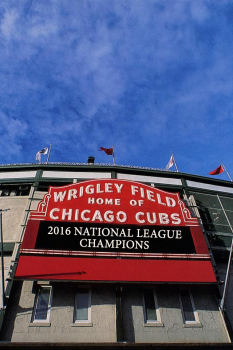 Wrigley Field 2016 NL Champs 01.png