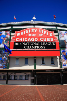 Wrigley Field 2016 NL Champs 02.png