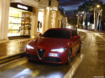 2017_alfa_romeo_giulia_quadrifoglio_72_1600x1200.jpg