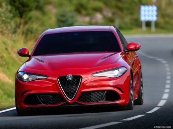 2016_alfa_romeo_giulia_4_1600x1200.jpg