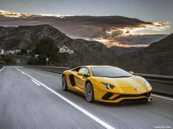 2017_lamborghini_aventador_s_21_1600x1200.jpg