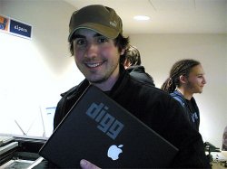 Kevin Rose's Digg etched Macbook.jpg