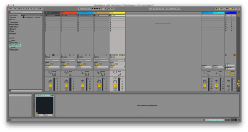 ABLETON LIVE 9 INTRO SESSION - IDLE SCREENSHOT.png