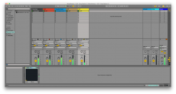 ABLETON LIVE 9 INTRO SESSION - RUNNING SCREENSHOT.png