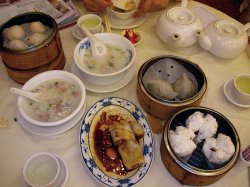 Dimsum_breakfast_in_Hong_Kong.jpg