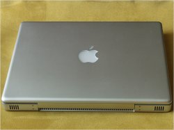 Apple-PowerBook-G4-12-inch_3.jpg