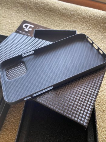 CarbonThat iPhone 12 Pro Kevlar Edition Flat.jpg