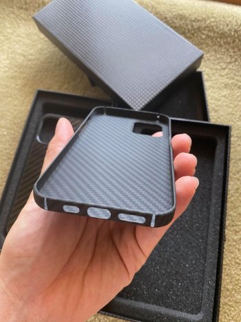 CarbonThat iPhone 12 Pro Kevlar Edition Bottom.jpg