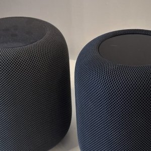 space-grey-midnight-homepod-comparison.jpg