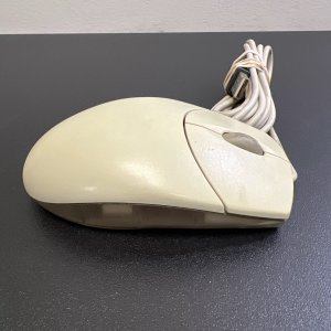 Logitech Optical Mouse M-BJ69 2.jpg