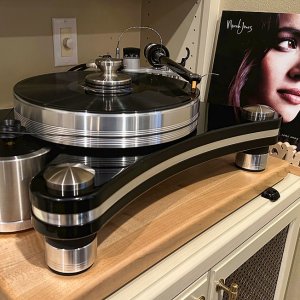 VPI Signature 21 Norah Jones First Spin c.jpg