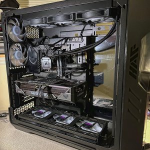 HAF 700 EVO Maximus Build c 1000p.jpg