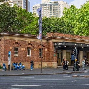 _VII0342_Museum_Station.jpg