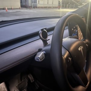 wireless charging mount side.jpg