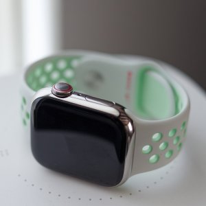 Nike Aura Series 9 SS.jpg