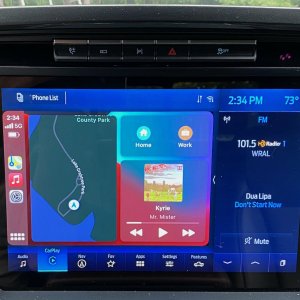 2021-ford-f150-carplay-dashboard.jpg