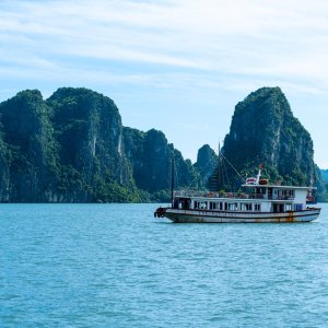 Ha Long Bay.jpg