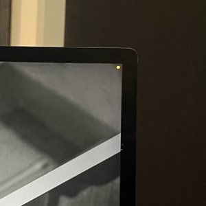 Orange dot on XDR displpay.jpg