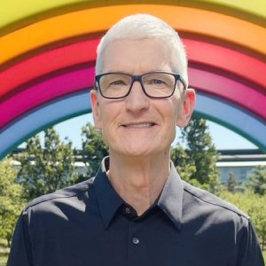 Tim-Cook-Rainbow.jpg