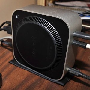 Botton w power button.JPG