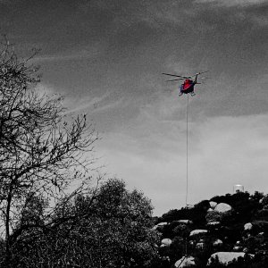 sdge helicopter picking up power pole xpopcrop3.jpg