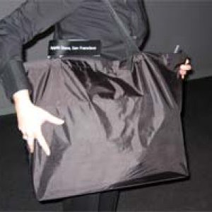 applestore-bag.jpg