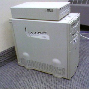 powermac8500180_left.jpg