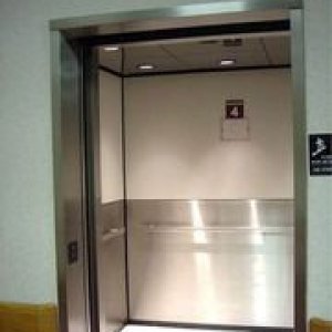 180px-Hospital_Elevator.jpg