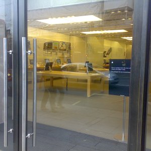 applestore1.jpg