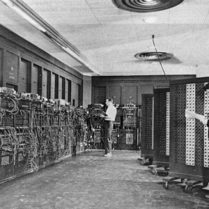 785px-Eniac.jpg