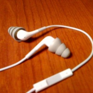 earphones 4.jpg