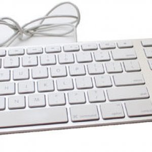 Apple USB keyboard with 2 USB ports.jpg